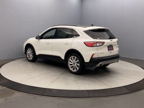 Used 2021 Ford Escape Titanium w/ Titanium Elite Package AWD/4WD image 3