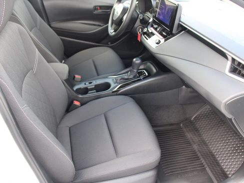 Certified 2025 Toyota Corolla LE image 19