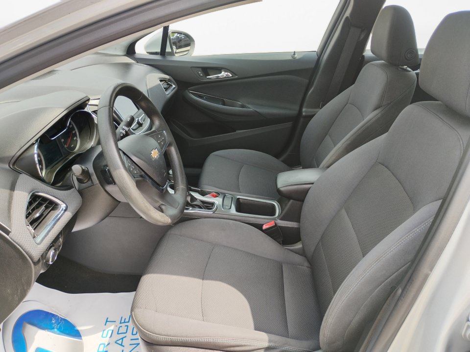 Used 2019 Chevrolet Cruze LT w/ LT Fleet Convenience Package FWD image 9