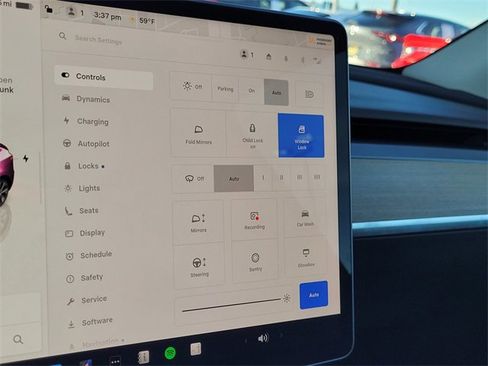 Used 2023 Tesla Model Y Long Range image 13