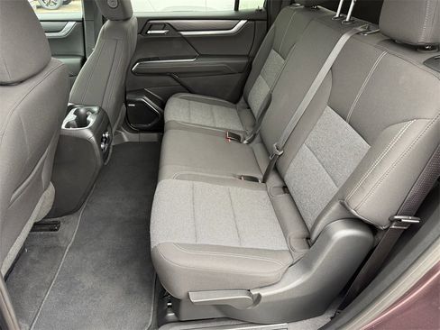 Used 2025 GMC Acadia Elevation image 34