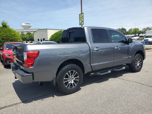 Used 2020 Nissan Titan SV w/ SV Convenience Package AWD/4WD image 6