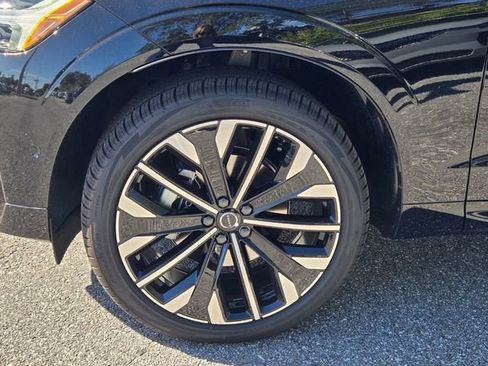 New 2026 Volvo XC60 B5 Ultra w/ Protection Package Premier AWD/4WD image 13