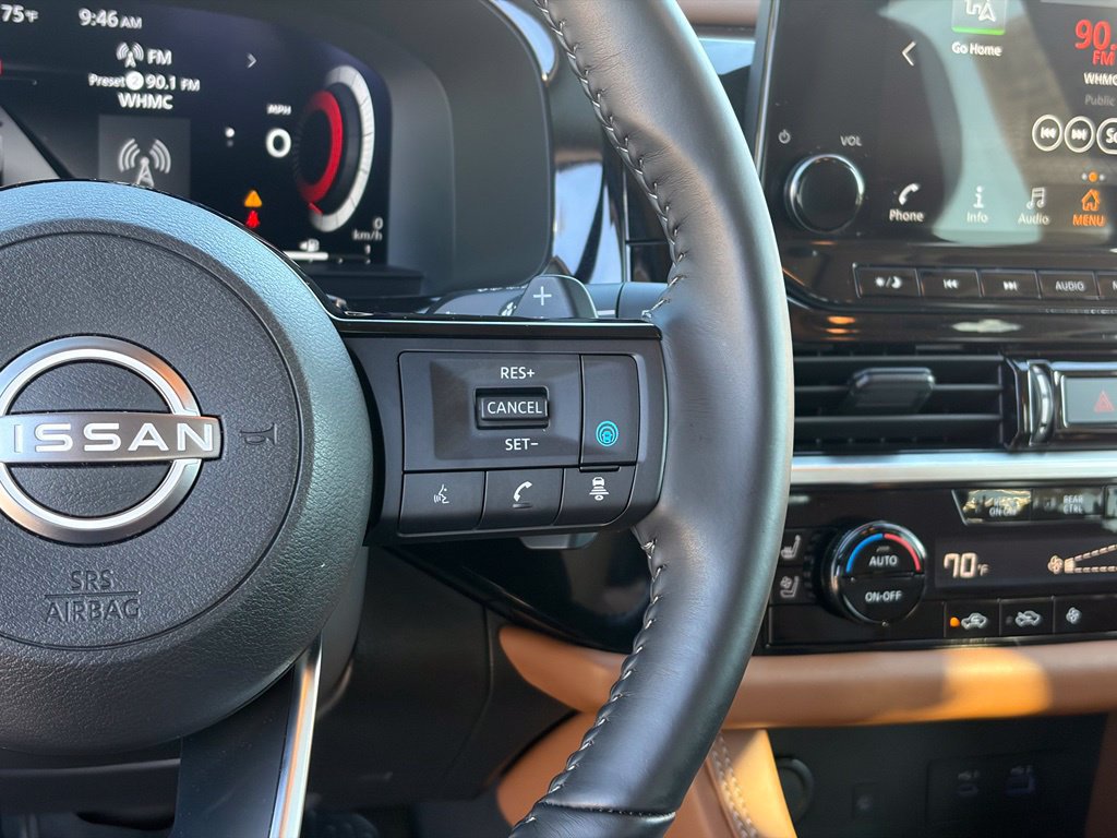 Used 2024 Nissan Pathfinder Platinum AWD/4WD image 18