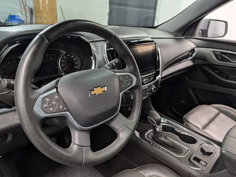 Used 2023 Chevrolet Traverse LT w/ LT Premium Package AWD/4WD image 20