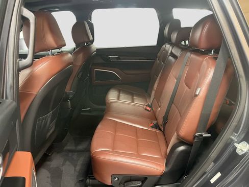 Used 2023 Kia Telluride EX image 25