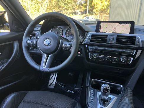 Used 2018 BMW M3 image 21
