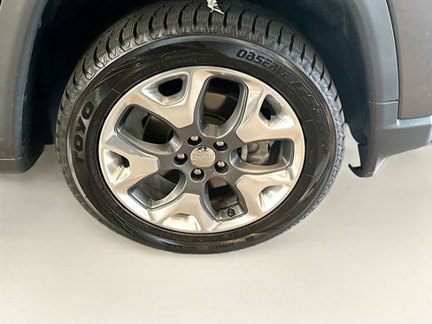 Used 2019 Jeep Compass Limited AWD/4WD image 11