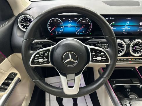 Used 2023 Mercedes-Benz GLA 250 4MATIC w/ Premium Package image 26