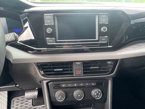 Used 2022 Volkswagen Taos S image 12