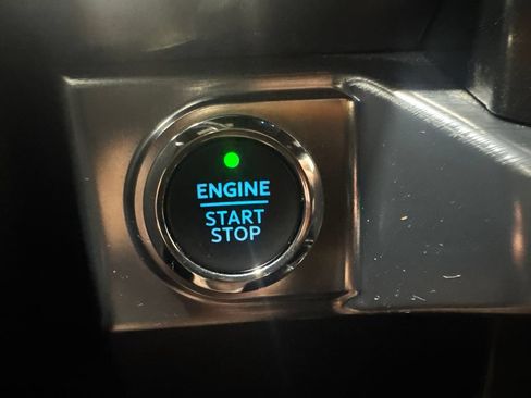 Used 2022 Ford F150 Lariat w/ Equipment Group 502A High AWD/4WD image 44