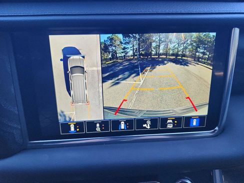 Used 2022 GMC Yukon Denali w/ Denali Ultimate Package image 20