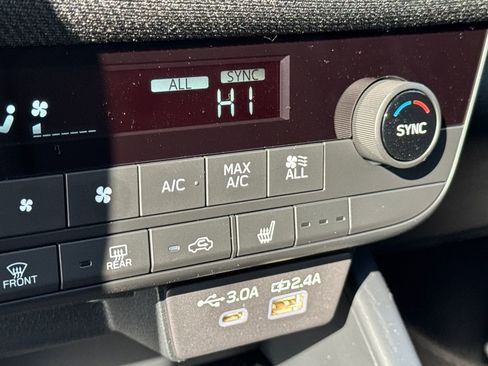 New 2026 Subaru Outback Premium image 27