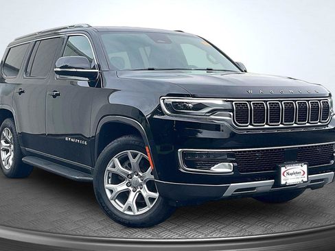 Used 2022 Jeep Wagoneer Series II AWD/4WD image 13