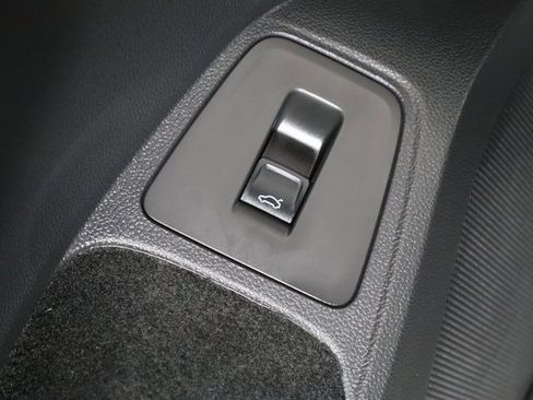 Used 2024 Volkswagen Tiguan Wolfsburg Edition image 22