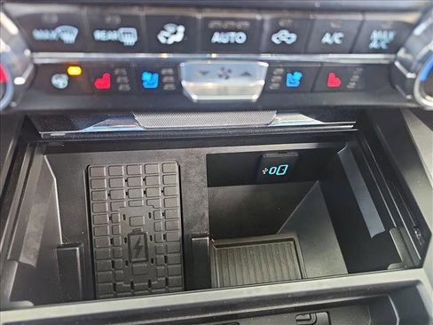 Certified 2024 Ford F250 Lariat w/ Black Appearance Package image 21