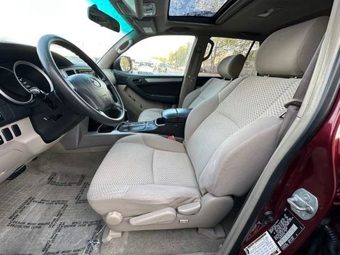 Used 2007 Toyota 4Runner SR5 AWD/4WD image 21