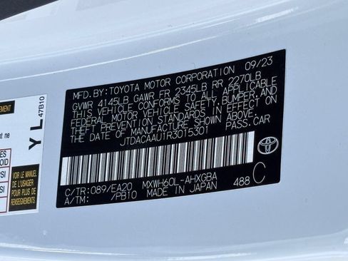 Used 2024 Toyota Prius XLE FWD image 37