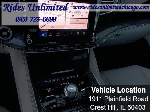 Used 2022 Jeep Wagoneer Series III w/ Premium Group I AWD/4WD image 15