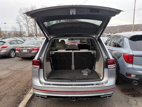 Used 2024 Volkswagen Atlas SEL Premium R-Line image 10