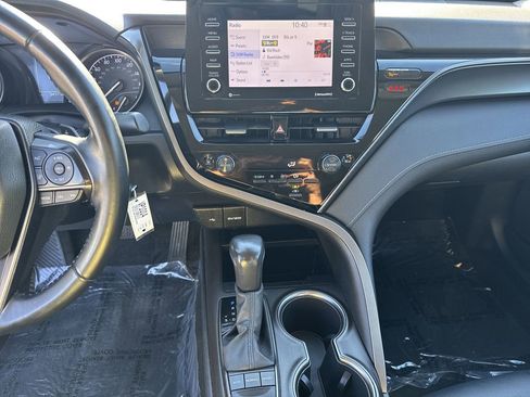 Used 2022 Toyota Camry SE image 28