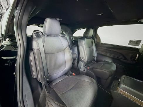 New 2026 Toyota Sienna Platinum AWD/4WD image 24