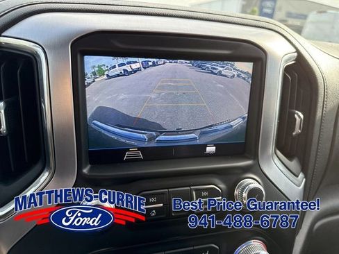 Used 2022 GMC Sierra 2500 SLE w/ SLE Value Package; AWD/4WD image 18