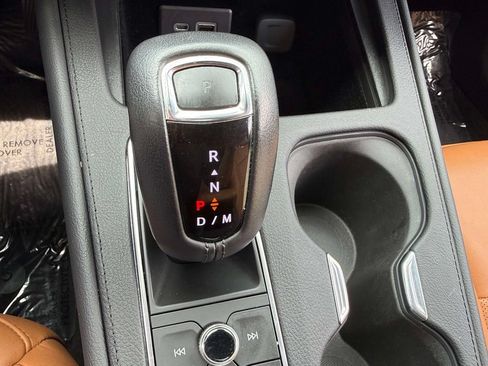Used 2019 Cadillac XT4 Premium Luxury AWD/4WD image 25