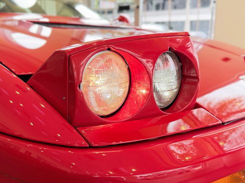 Used 1990 Ferrari Testarossa RWD image 10