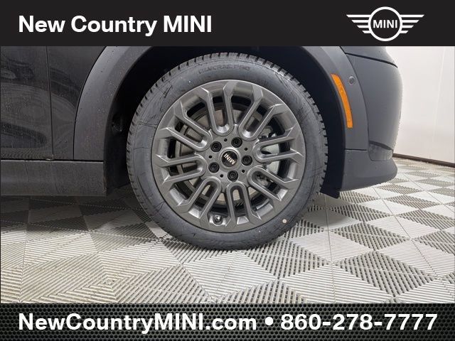New 2026 MINI Cooper 4-Door Hardtop FWD image 9