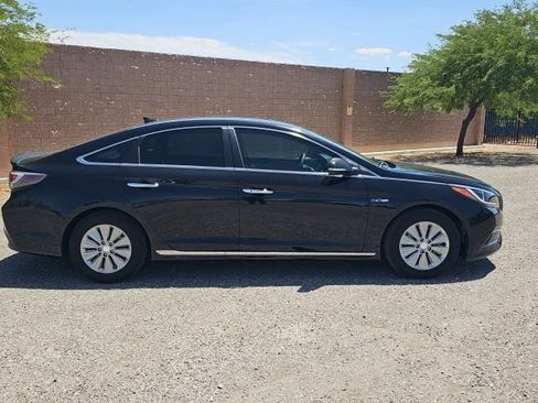 Used 2017 Hyundai Sonata SE FWD image 4