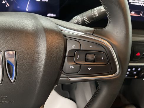 Used 2025 Buick Encore GX Sport Touring image 18