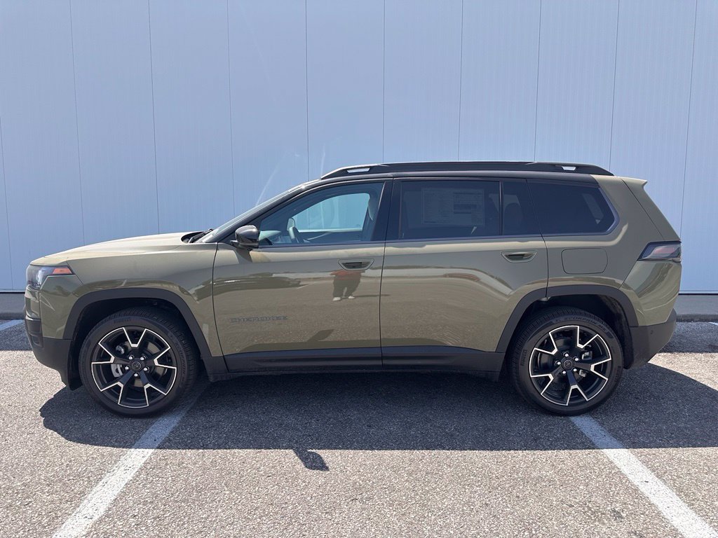 New 2026 Jeep Cherokee Overland w/ Advanced Pro Tech Group AWD/4WD image 3