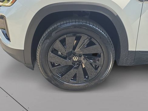 New 2026 Volkswagen Atlas Cross Sport SE FWD image 10