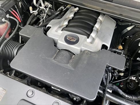 Used 2019 Cadillac Escalade Luxury RWD image 30