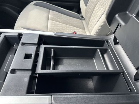 Used 2021 Nissan Titan SV w/ SV Convenience Package image 58