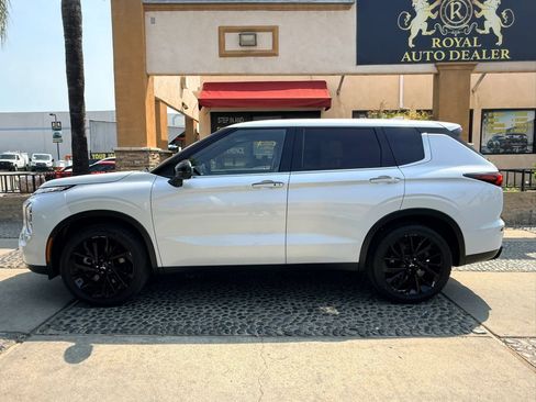 Used 2022 Mitsubishi Outlander SE FWD image 8