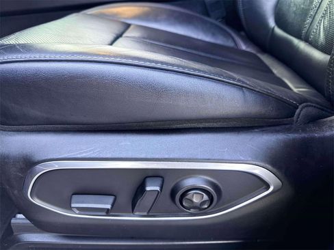 Used 2022 Jeep Wagoneer Series III w/ Flexible Seating Group image 12