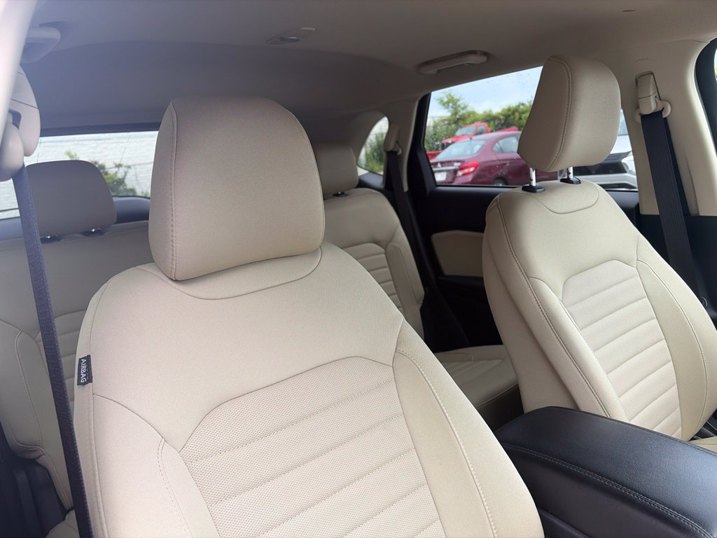 Used 2024 Ford Edge SE w/ Cargo Accessory Package AWD/4WD image 12