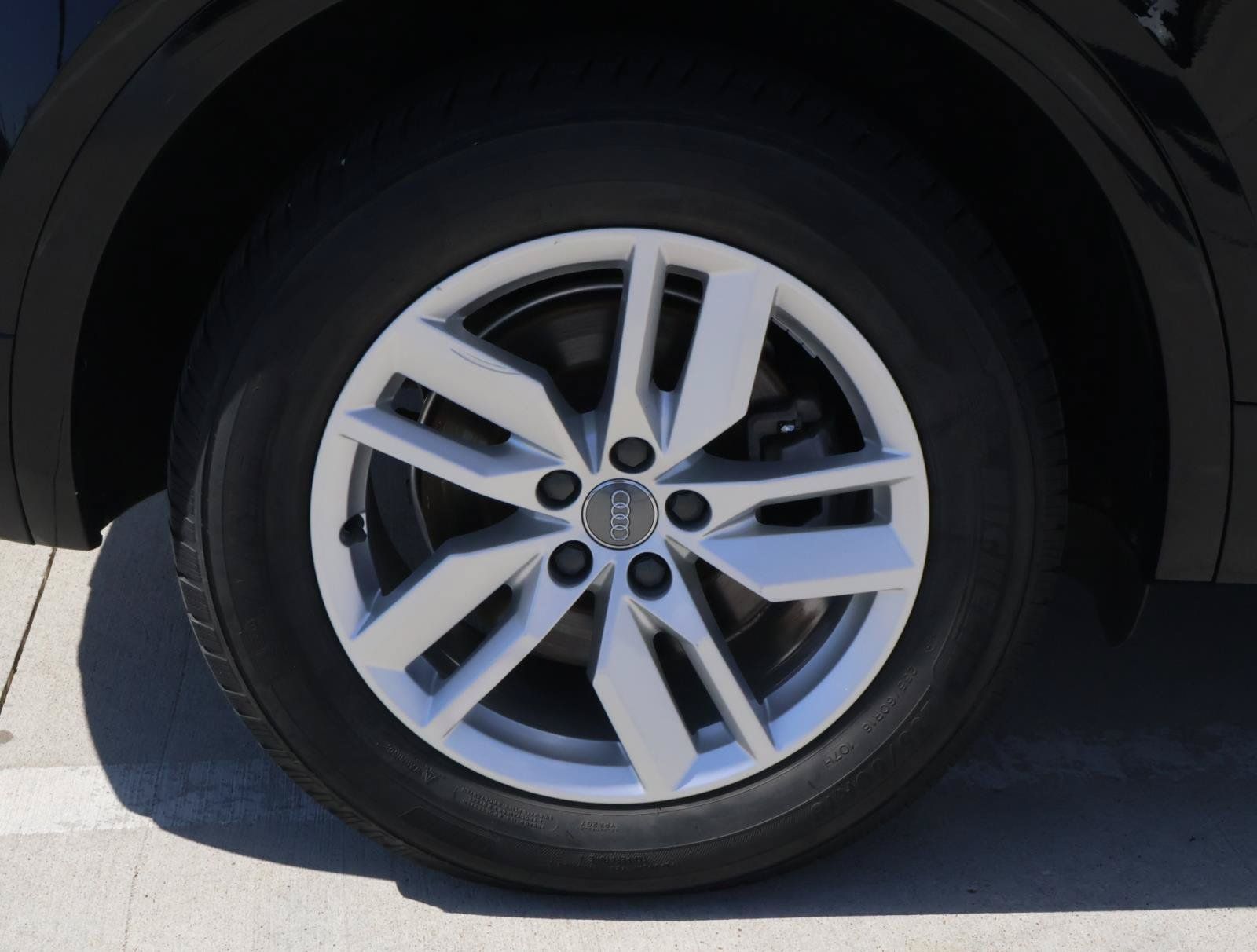 Used 2020 Audi Q5 2.0T Premium w/ Convenience Package AWD/4WD image 9