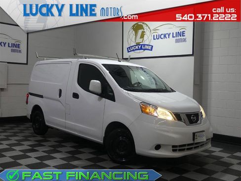 Used 2017 Nissan NV200 SV image 1