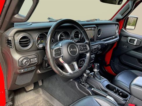 Certified 2022 Jeep Wrangler Unlimited Rubicon 4xe w/ Cold Weather Group image 20