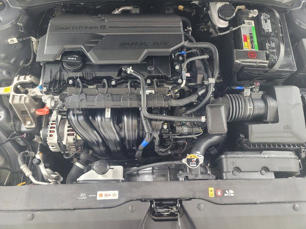 Used 2024 Hyundai Elantra SE FWD image 30