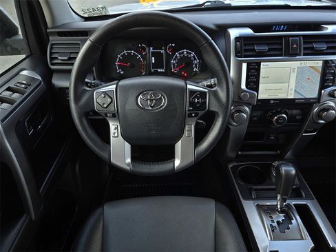 Used 2021 Toyota 4Runner SR5 Premium image 14