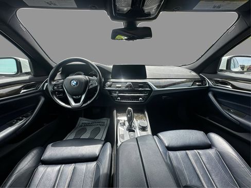 Used 2018 BMW 530i xDrive AWD/4WD image 31