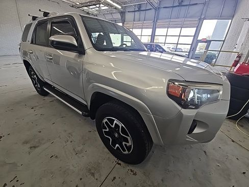 Used 2017 Toyota 4Runner SR5 image 3