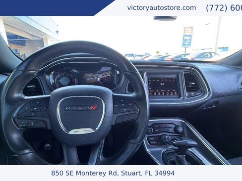 Used 2018 Dodge Challenger SXT w/ Blacktop Package image 31