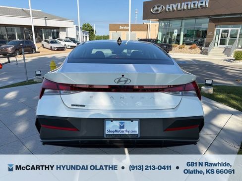 Certified 2024 Hyundai Elantra SEL FWD image 15