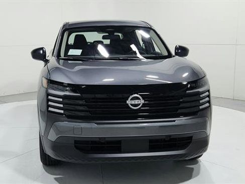 Used 2025 Nissan Kicks S image 2