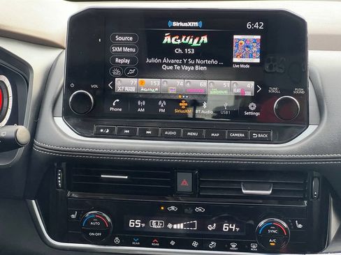 Used 2023 Nissan Rogue Platinum w/ Platinum Premium Package FWD image 22